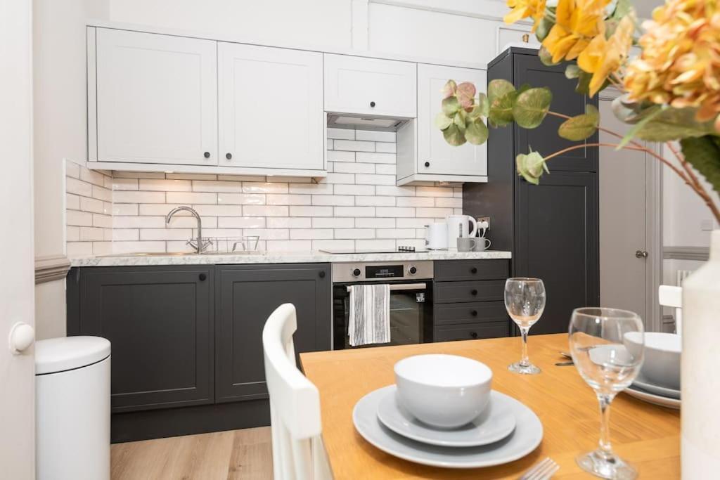 3 Castle Mews Διαμέρισμα Σαλισμπέρι Εξωτερικό φωτογραφία