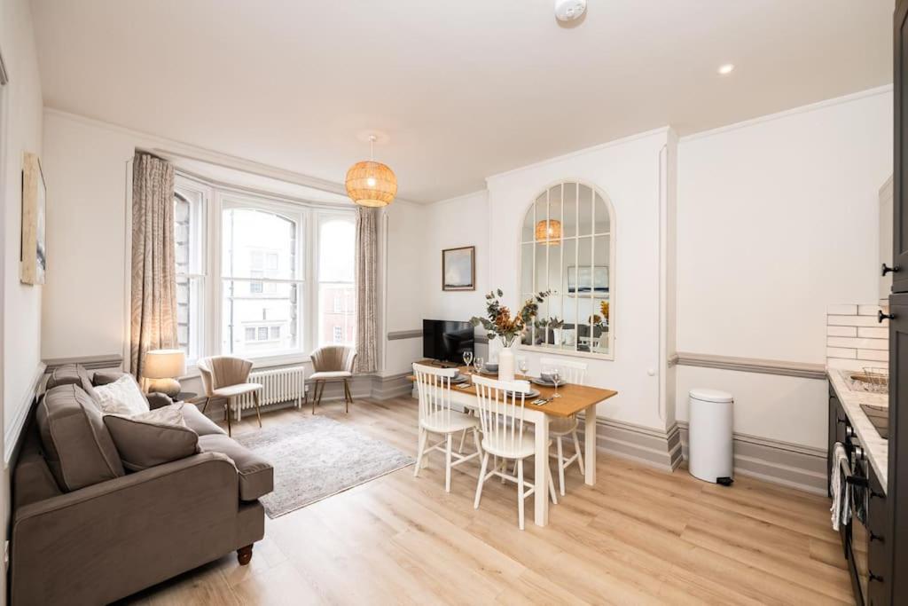3 Castle Mews Διαμέρισμα Σαλισμπέρι Εξωτερικό φωτογραφία