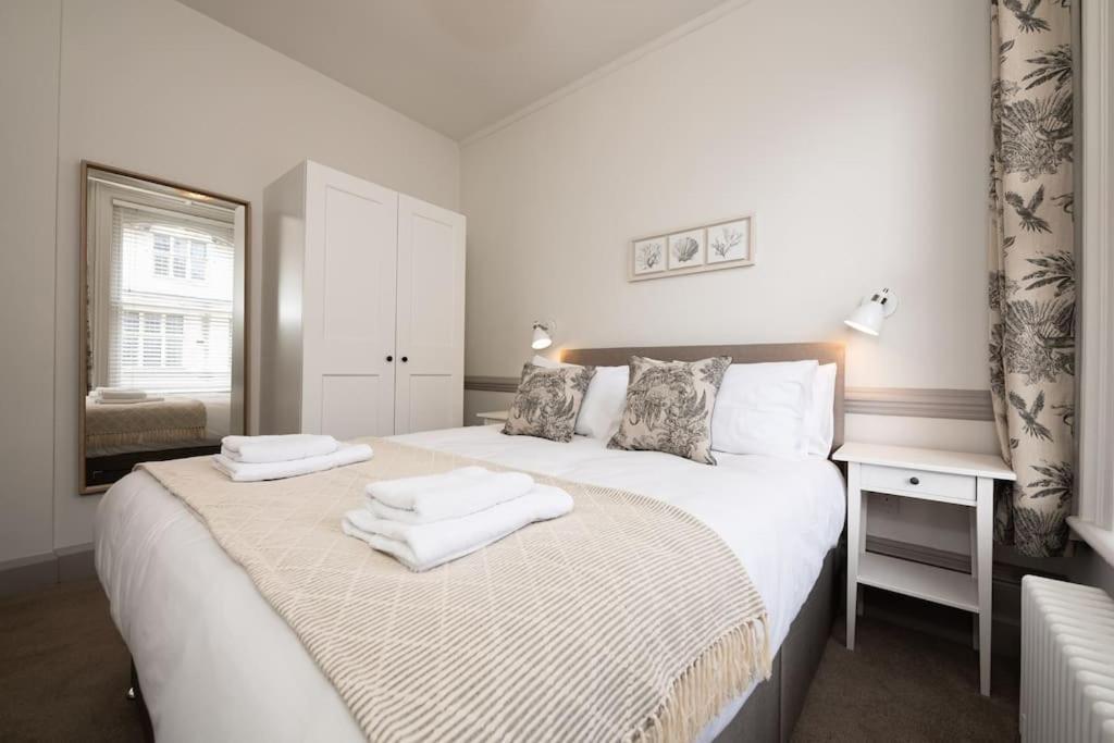 3 Castle Mews Διαμέρισμα Σαλισμπέρι Εξωτερικό φωτογραφία